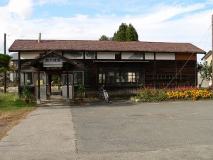 山形県川西町1