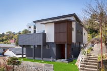 子どもが住まない実家問題！賢い相続・売却・活用法で後悔しない未来へ