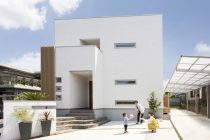 幼稚園・保育園が近くにあるエリアに住みたい！共働き・子育て世帯が知っておきたい「住みやすい街」と住宅選びのポイント