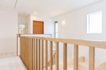 家族みんなが安心して暮らせる！バリアフリー住宅リフォームの進め方と費用・手すり設置のポイント